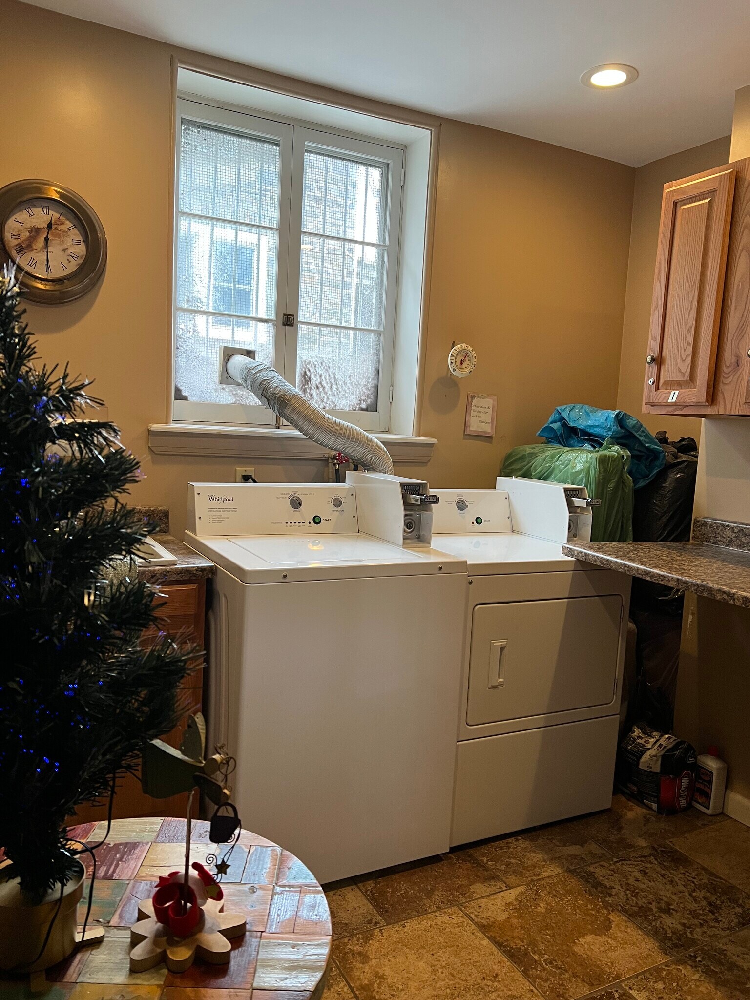 Laundry Room - 105 E Gowen Ave