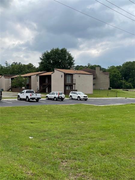 Building Photo - 2800 Victory Dr