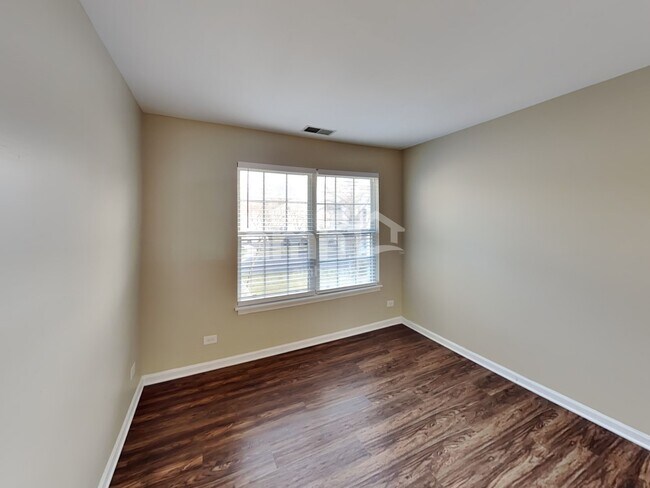Building Photo - 931 Concord Ct