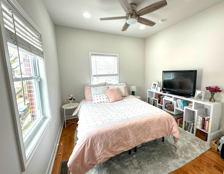 Second bedroom street side - 655 16th St NE
