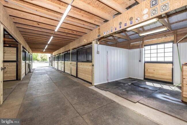 Building Photo - 10224 Bessie Clemson Rd