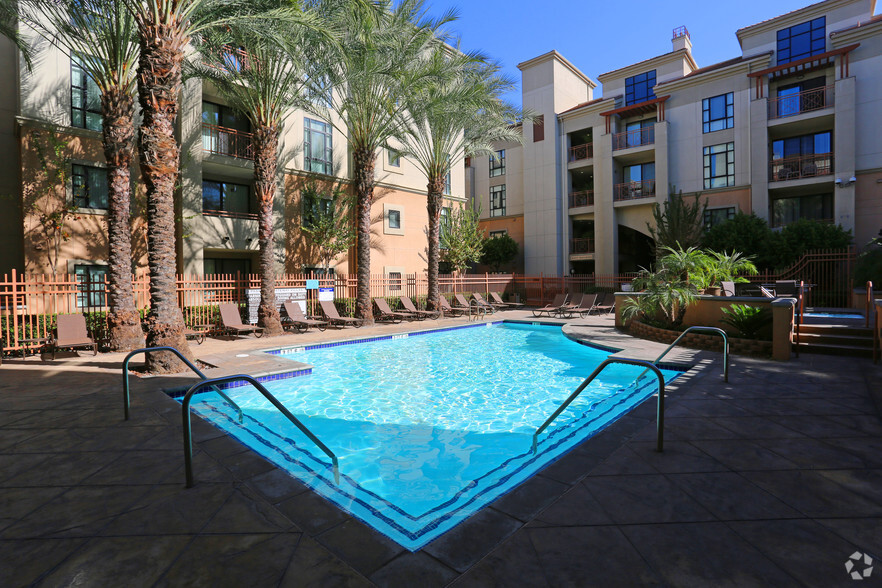 Pool - Pasadena Gateway Villas Apartment Homes