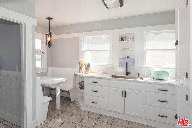 Building Photo - 5742 6th Ave