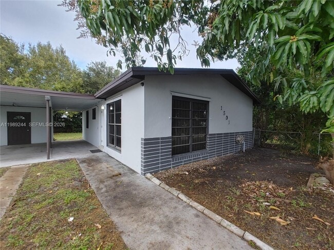 Building Photo - 1501 NE 151st Terrace