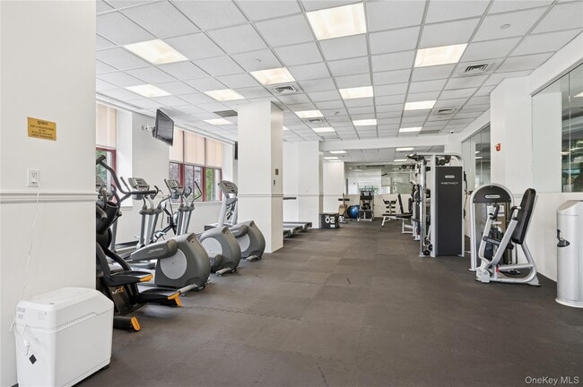 Building Photo - 1 Scarsdale Rd