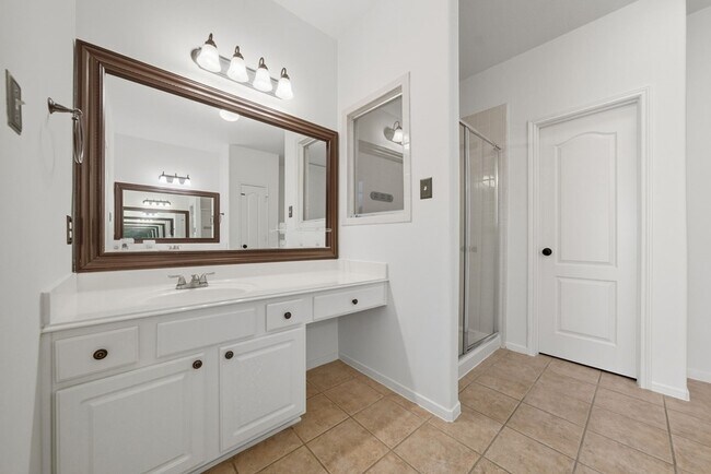 Building Photo - 2623 Shady Acres Ct