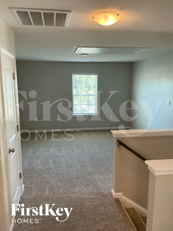 Building Photo - 715 Saddlebred Ln