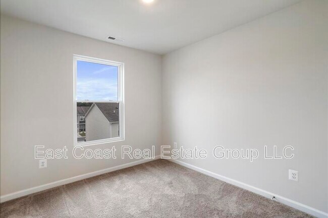 Building Photo - 124 Cramsford St