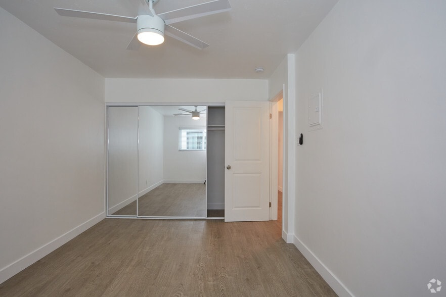 2BR, 1BA - 800 SF - Freeman Apartment Homes