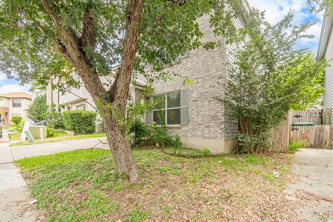 Building Photo - 8910 Kenton Mist