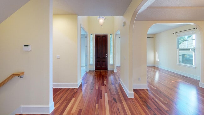 Building Photo - BETHANY LUXURY HOME! NO MOVE-IN DEPOSIT wi...