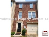 Building Photo - Nice Townhome in the North End of Town