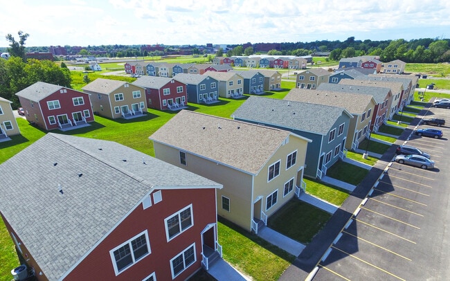 Building Photo - Collegiate Village of Potsdam