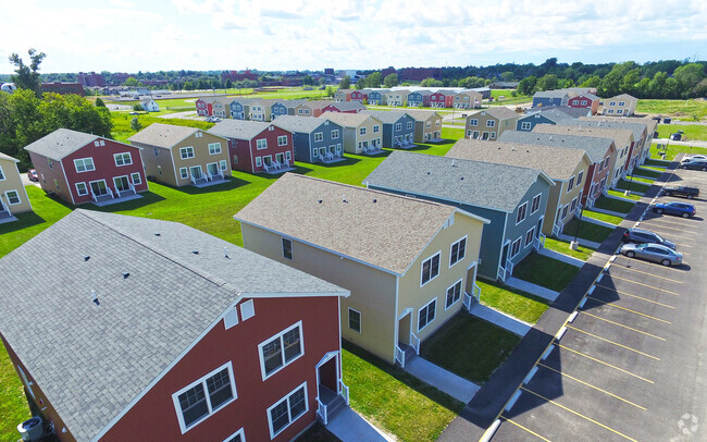 Building Photo - Collegiate Village of Potsdam