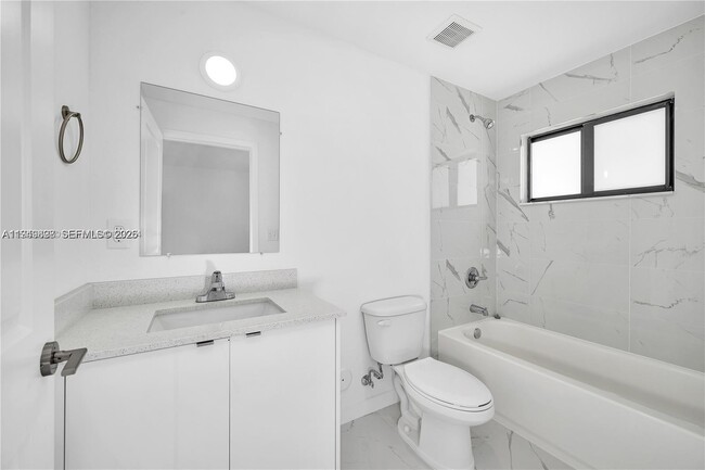 Building Photo - 673 NW 14th St