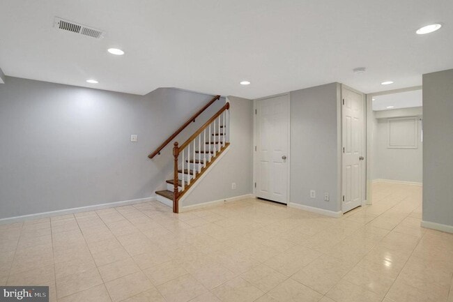 Building Photo - 3204 S Stafford St