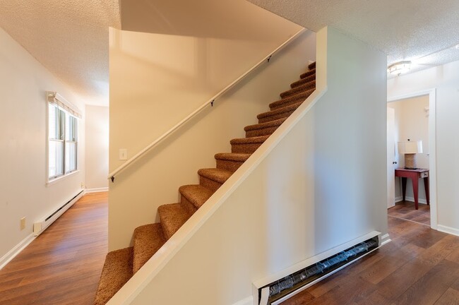 Building Photo - 112 Wickham Square