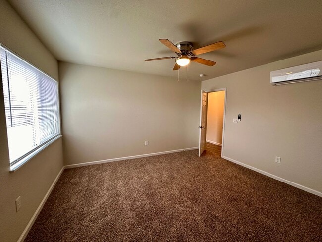 Building Photo - 1397 E Cypress Ave
