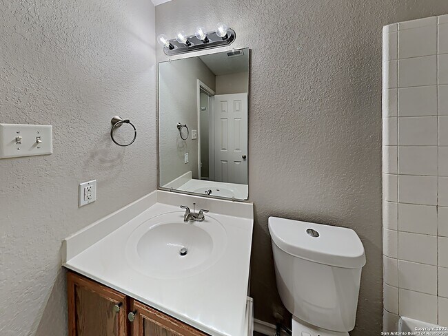 Building Photo - 5926 Ironmill Creek