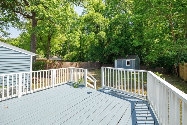 Building Photo - Completely Renovated 4 Bedroom/2 Bath Property off of Staples Mill Rd.! ****Available Beginning o...