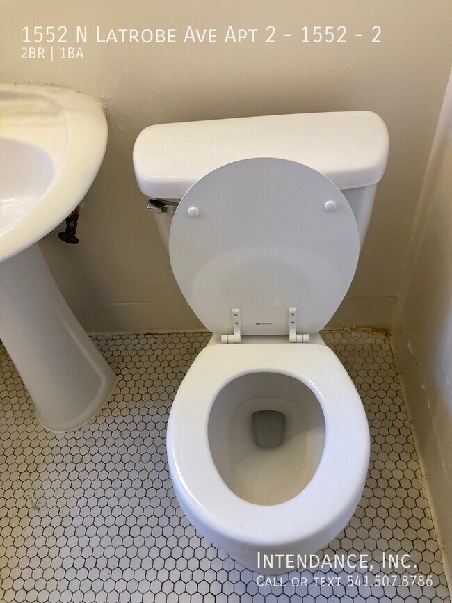 Building Photo - 1552 N Latrobe Ave