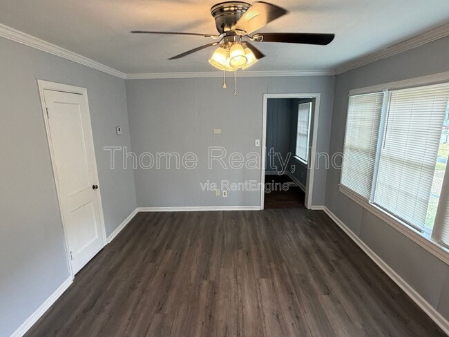 Building Photo - 1416 Rosewood Ave