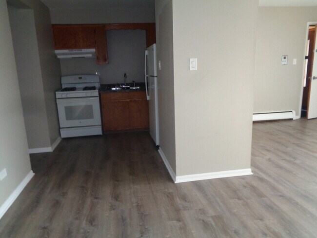 Building Photo - 8651 S 82nd Ave