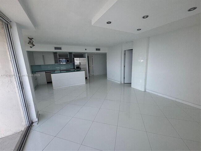 Building Photo - 770 Claughton Island Dr