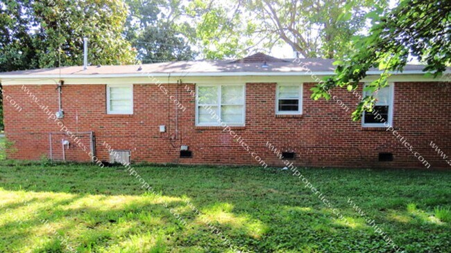 Building Photo - 505 Mastin Lk Rd NW