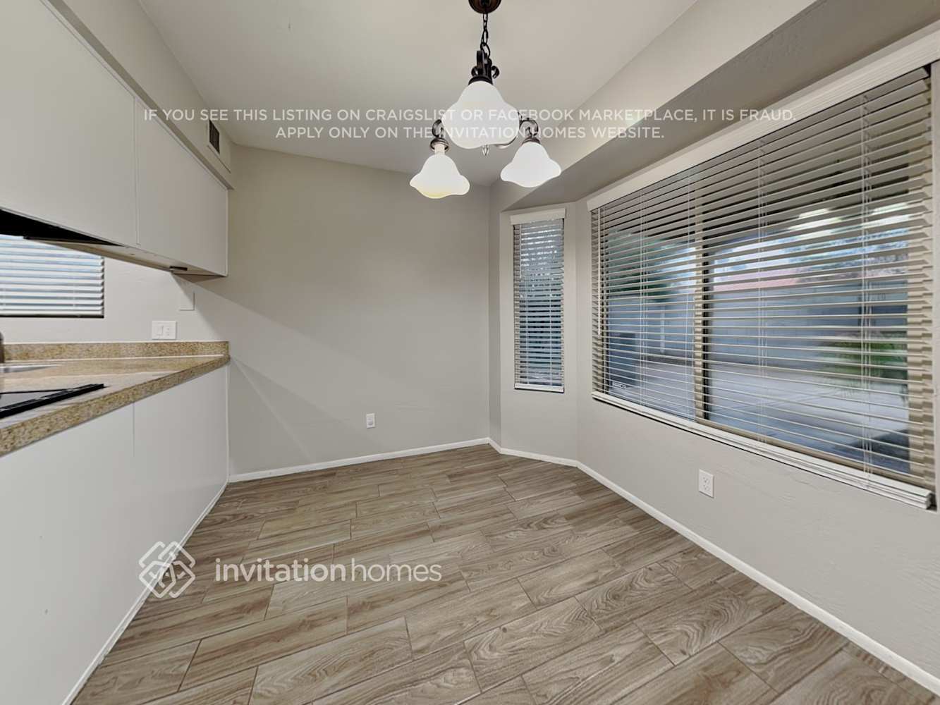 Building Photo - 2218 W Knox Rd