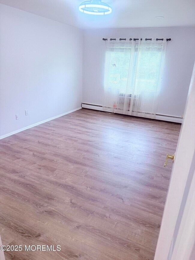 Building Photo - 28 Windsor Terrace