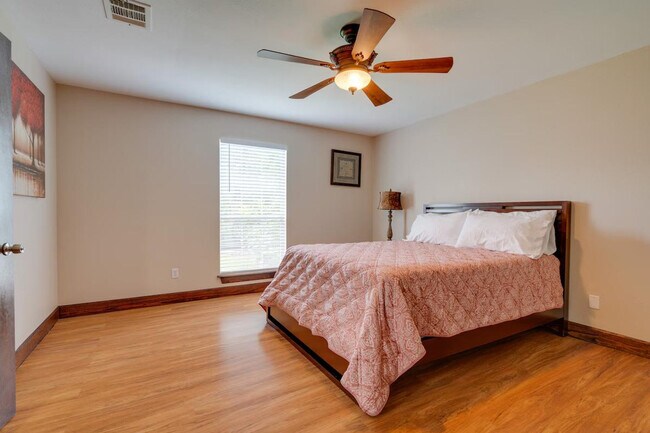 Building Photo - 2609 Wheless Ln