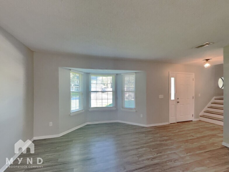 Building Photo - 3833 Landlubber St