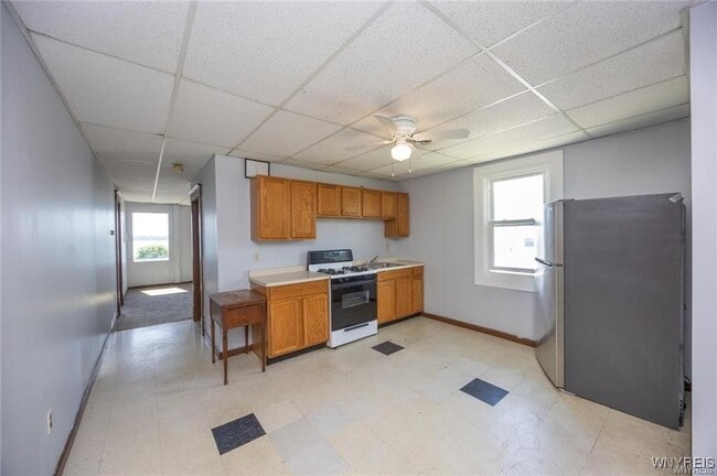 Building Photo - 2877 Niagara St