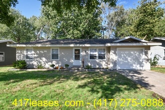 Building Photo - 201 S Meadowview Ave