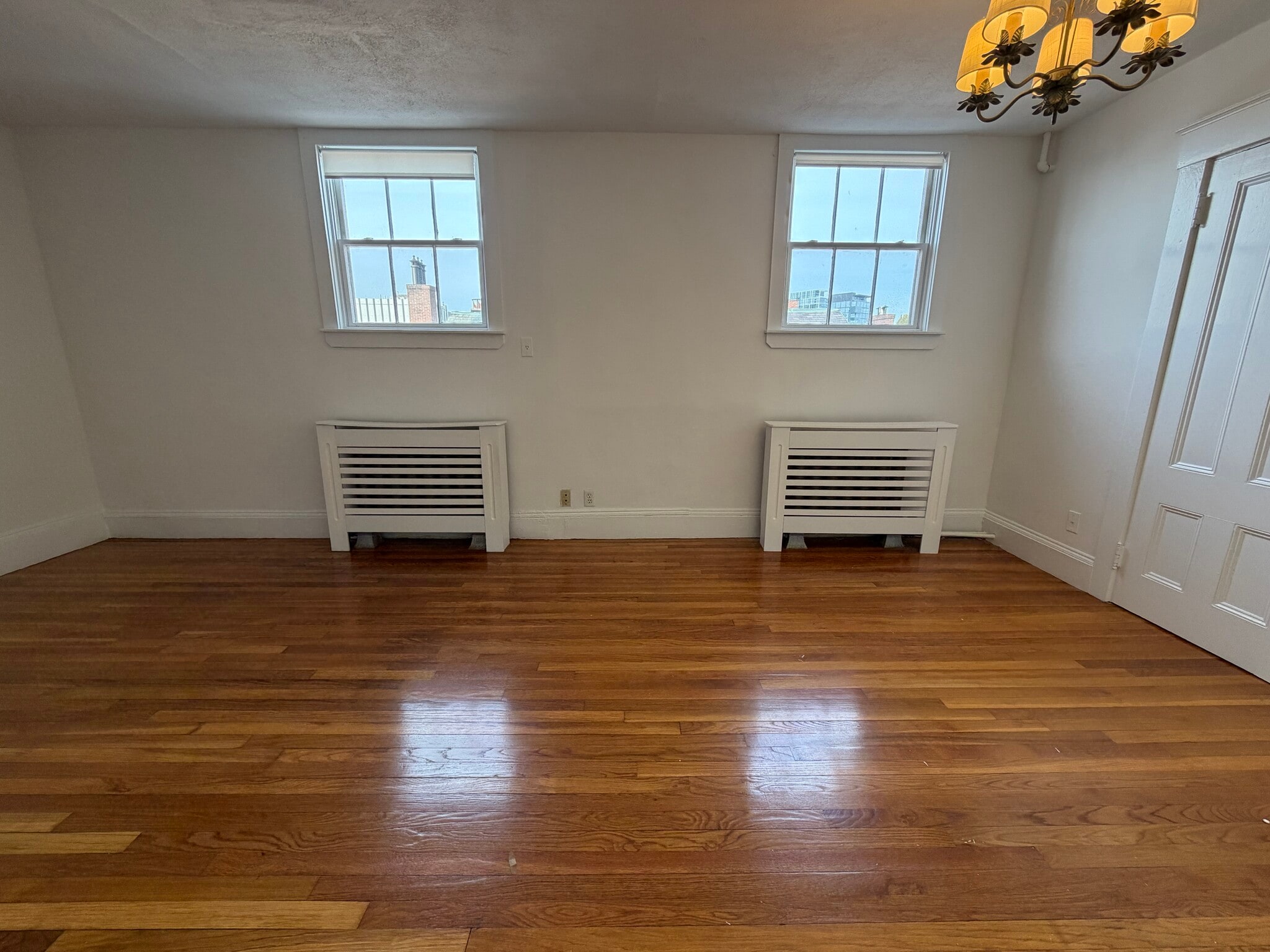 Building Photo - 28 Mount Vernon St