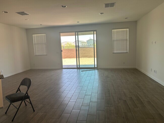 Building Photo - 3110 N 199th Dr
