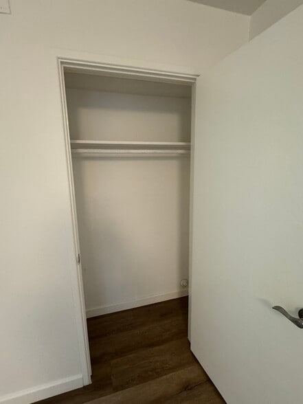 Storage in apartment - 11305 Sheldon St