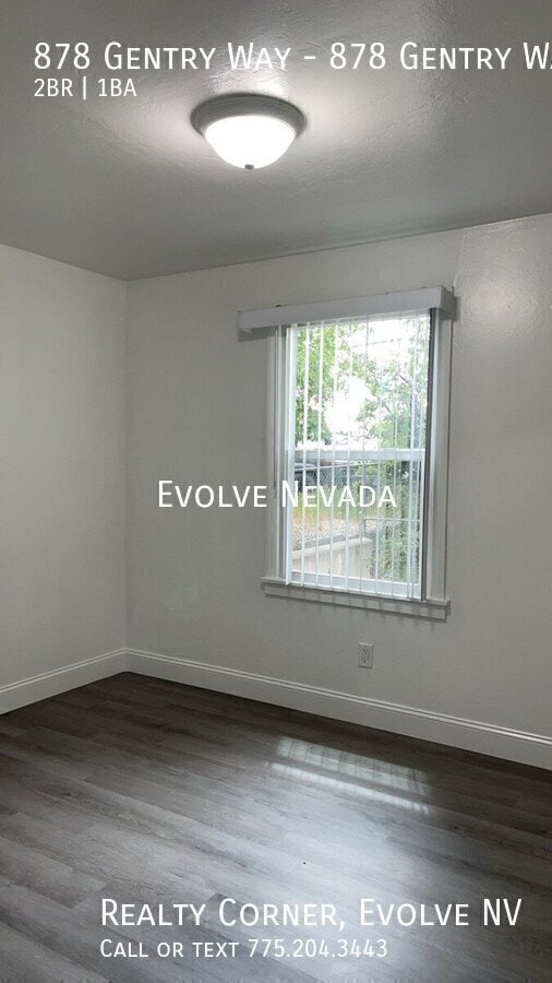 Building Photo - 878 Gentry Wy