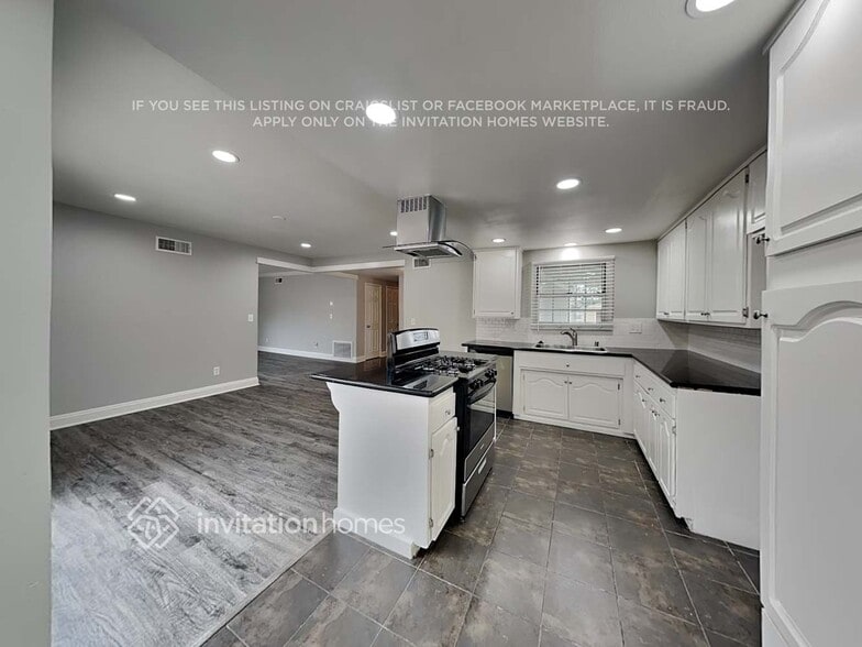 Building Photo - 6091 Mirada Pl