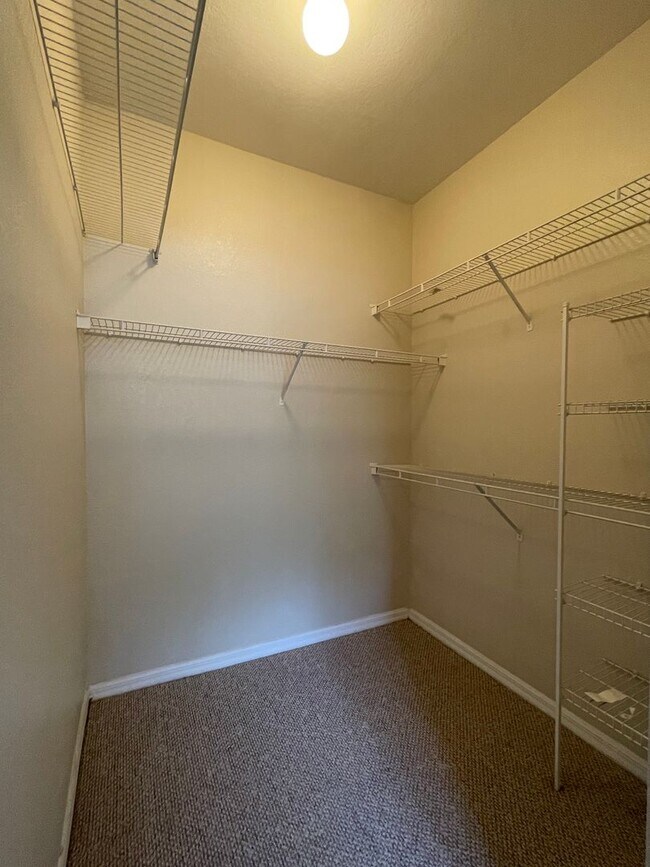 Building Photo - 2br/1ba First Floor Visconti Condo!