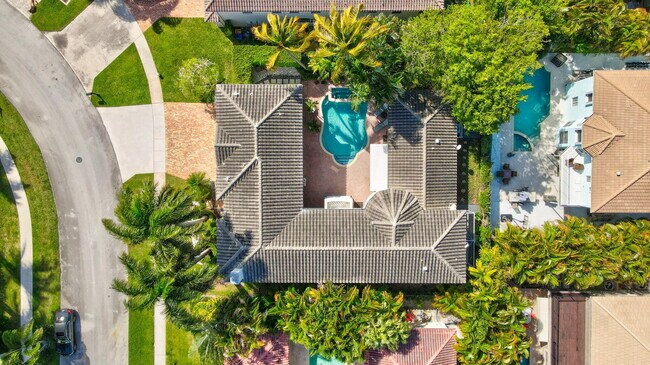 Building Photo - 375 SW 16th St