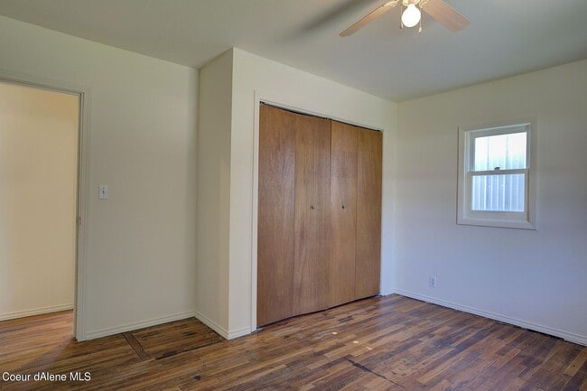 Building Photo - Must See!