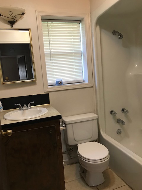 Upstairs bathroom - 1103 N 1st St