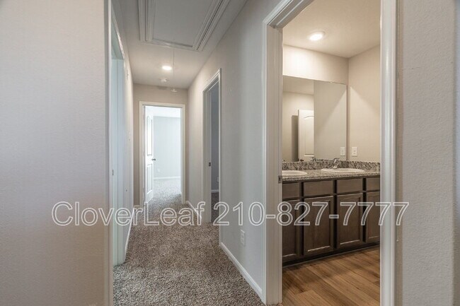 Building Photo - 9223 Foxing Blf