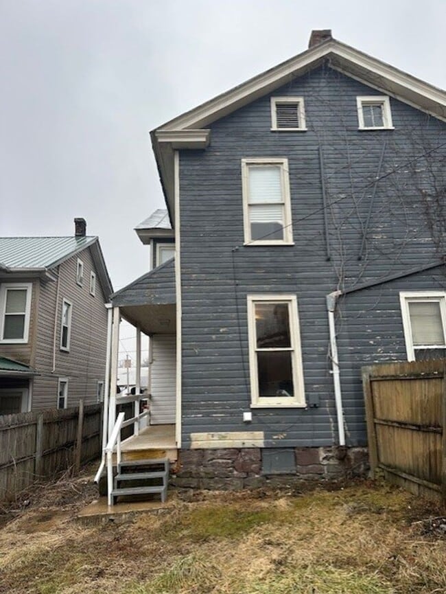 Building Photo - 432 Mulberry St