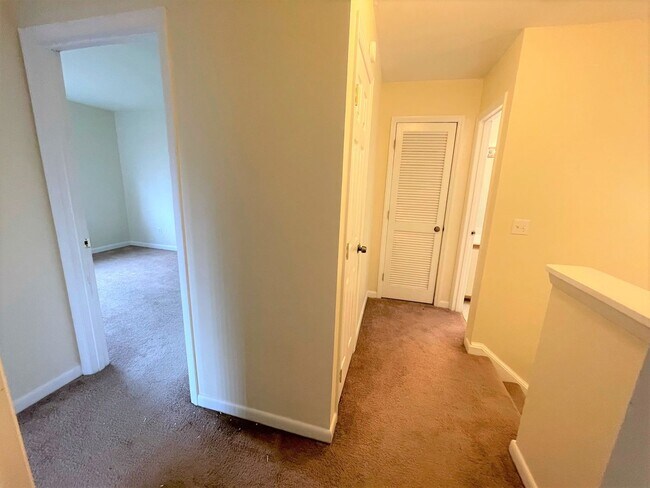 Building Photo - Spacious 3 bedroom in Finley Forest offers convenient location and neighborhood amenities