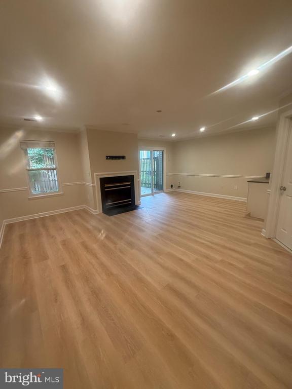 Building Photo - 47403 Darkhollow Falls Terrace