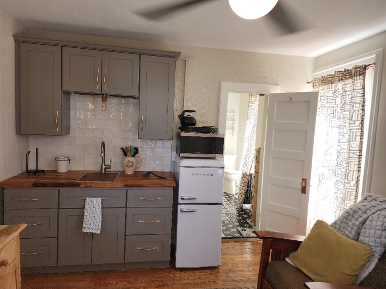 Building Photo - 100 Bauer Ave