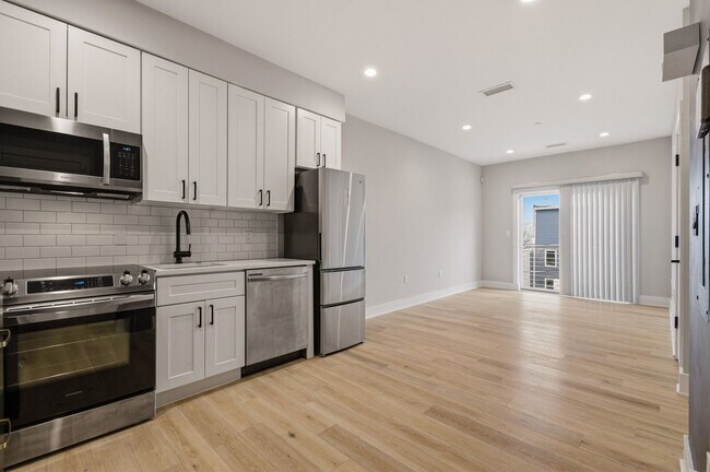 Building Photo - New Construction One Bedroom One Bathroom-Modern Living Off H Street!